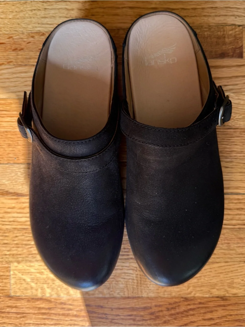Women's Dansko Berry Clog Black Burnished Nubuck